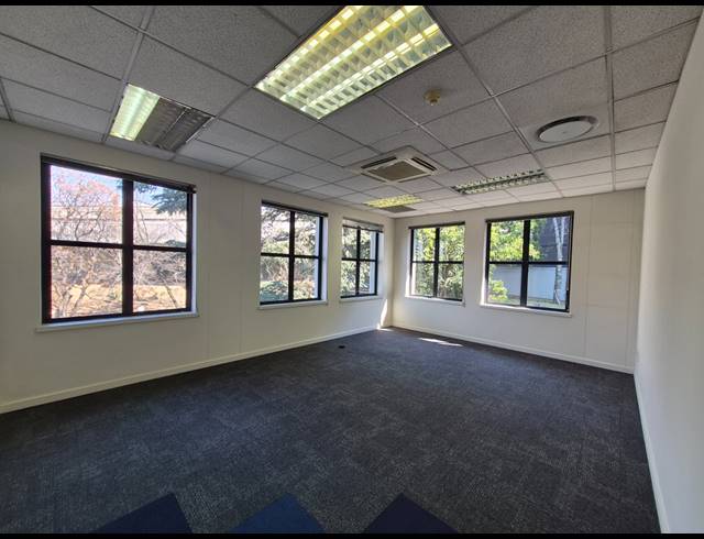1,312M² OFFICE TO LET IN SANDTON CENTRAL
